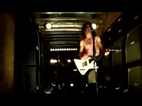 Airbourne - Runnin’ Wild