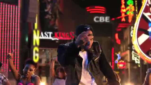 Chris Brown - Loyal (Explicit)
