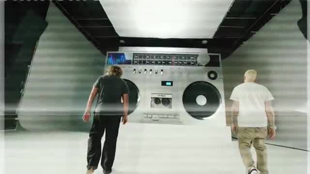 Eminem - Berzerk