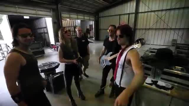 Halestorm - Freak Like Me