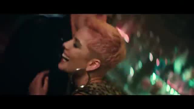 Halsey - Without Me