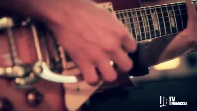 Joe Bonamassa - Driving Towards the Daylight