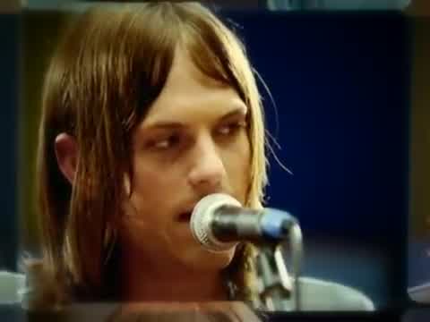 Kings of Leon - The Bucket