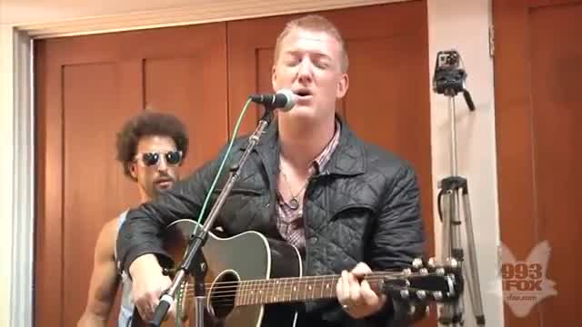 Queens of the Stone Age - I Sat by the Ocean