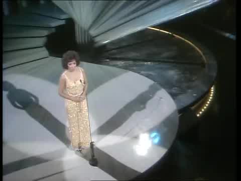 Shirley Bassey - Solitaire