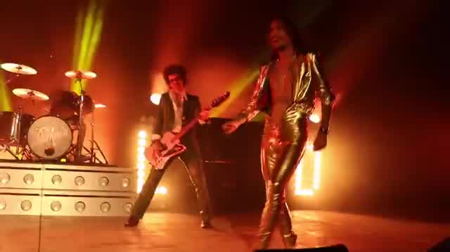 The Darkness - Solid Gold