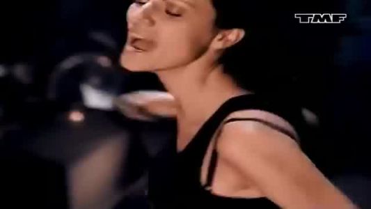 Laura Pausini - Surrender